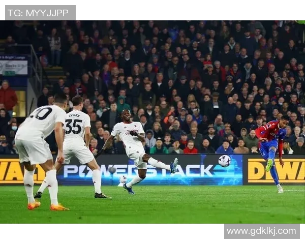 曼联与曼城精彩对决在线观看全程回顾与分析 曼联与曼城精彩对决在线观看全程回顾与分析