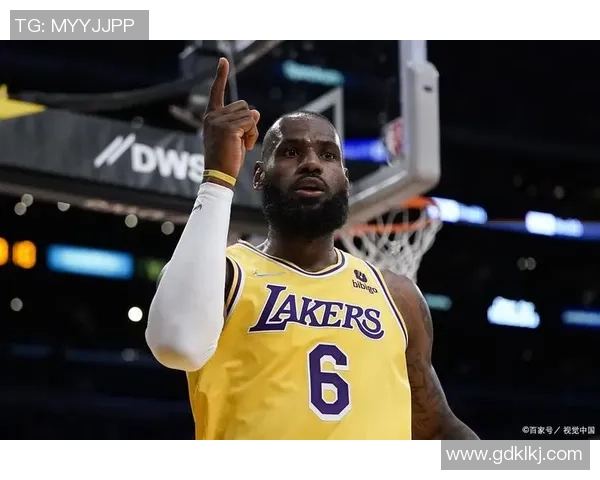 詹姆斯的篮球传奇：从天赋少年到NBA历史伟大球员的成长之路