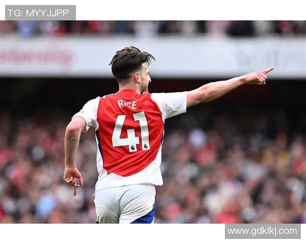 马丁内利的崛起之路：从青训小将到足球明星的奋斗故事